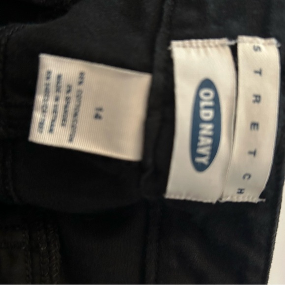 Old Navy Women’s Black Pants with lace up on side of legs - Picture 6 of 7